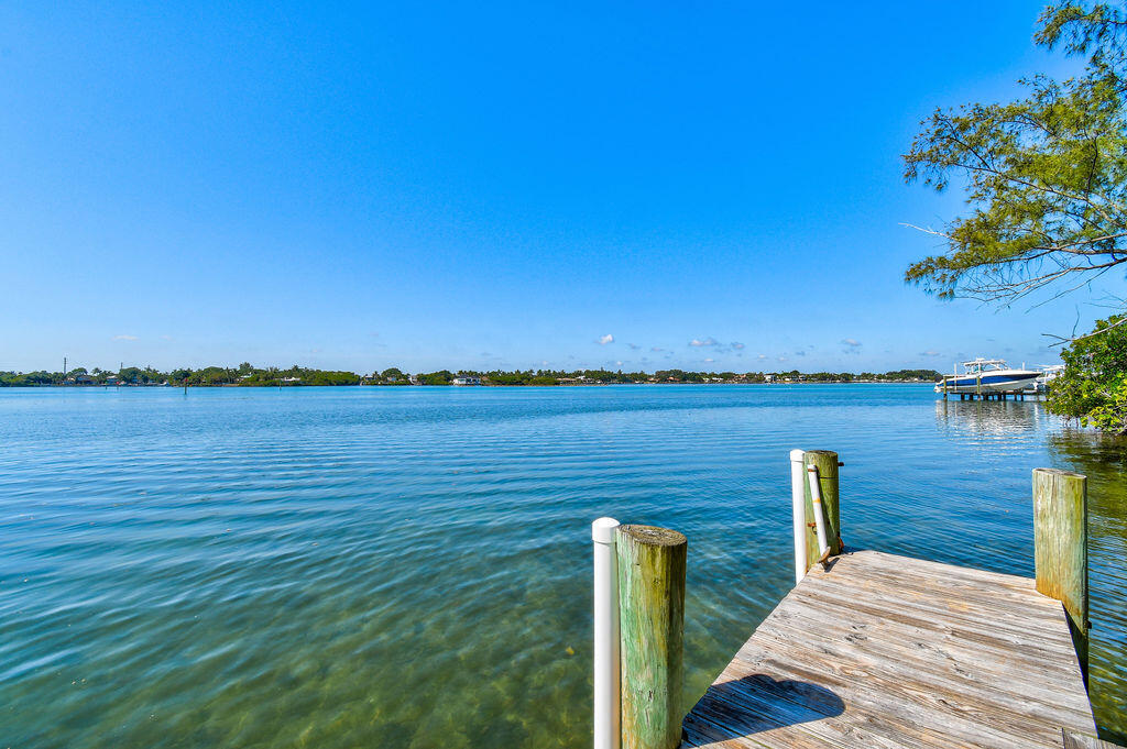 RIVERSIDE ON THE LOXAHATCHEE - Residential