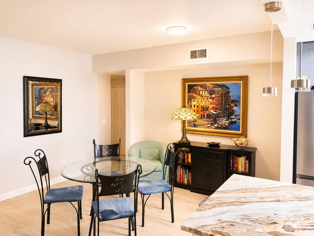 EASTBROOKE COACH HOMES CONDO - Residential Lease