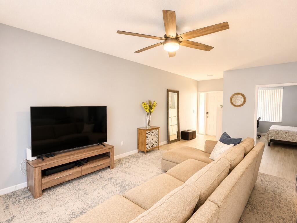 EASTBROOKE COACH HOMES CONDO - Residential Lease