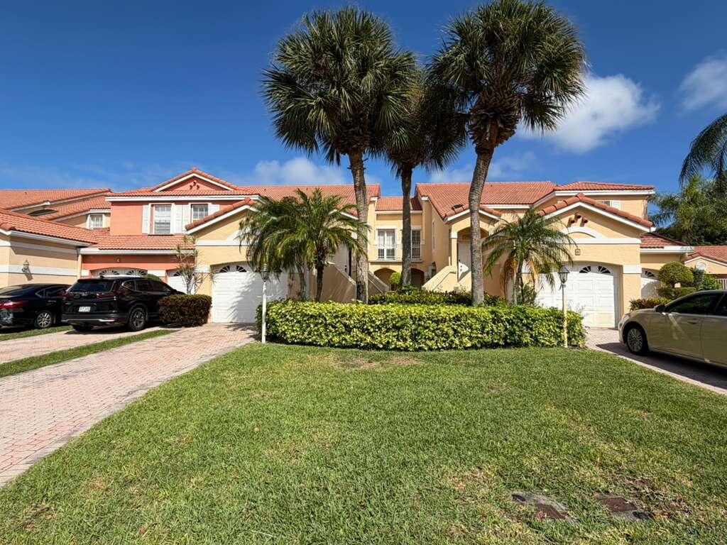 EASTBROOKE COACH HOMES CONDO - Residential Lease
