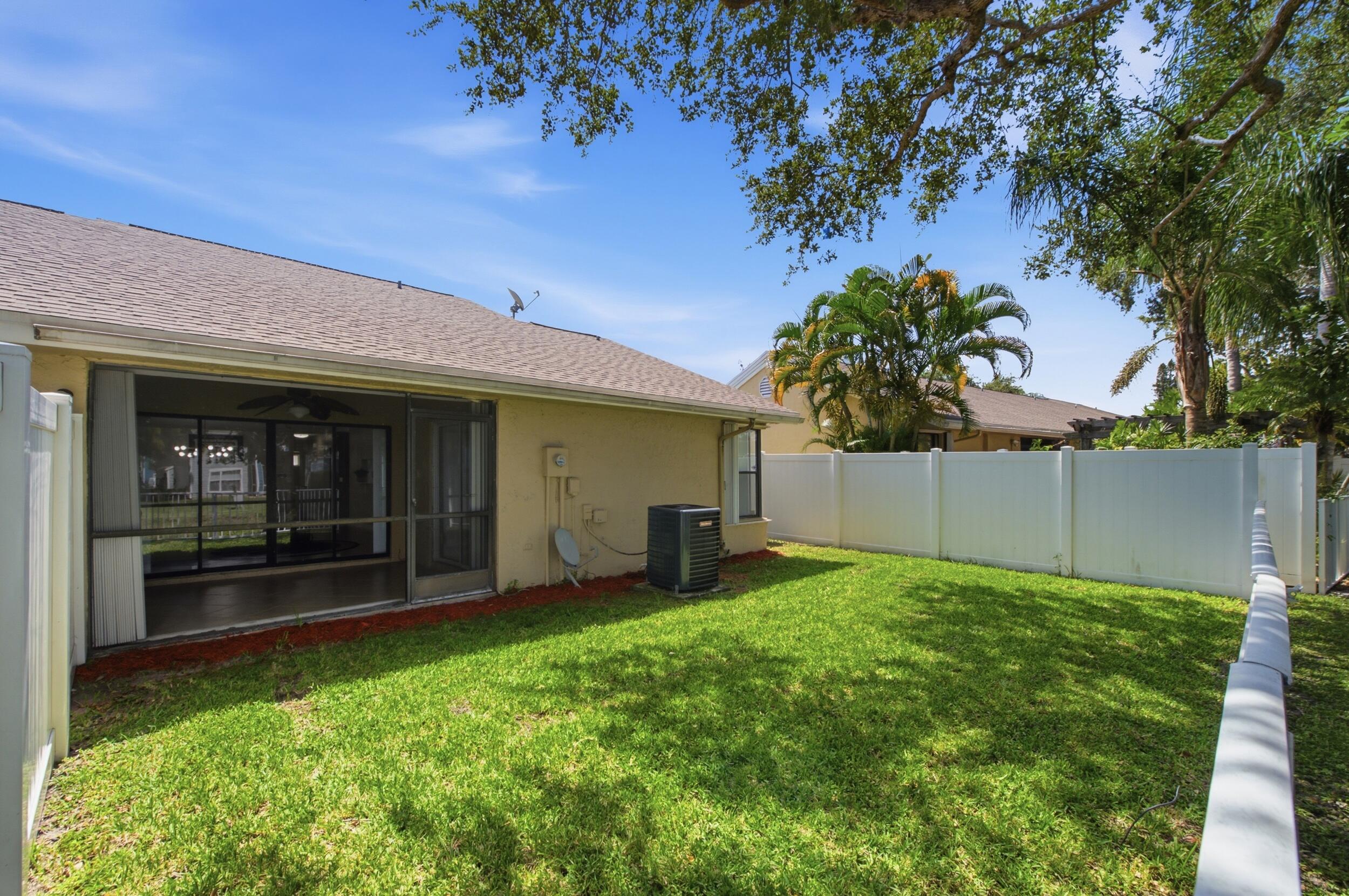 LAKESIDE GREEN 8 - Residential