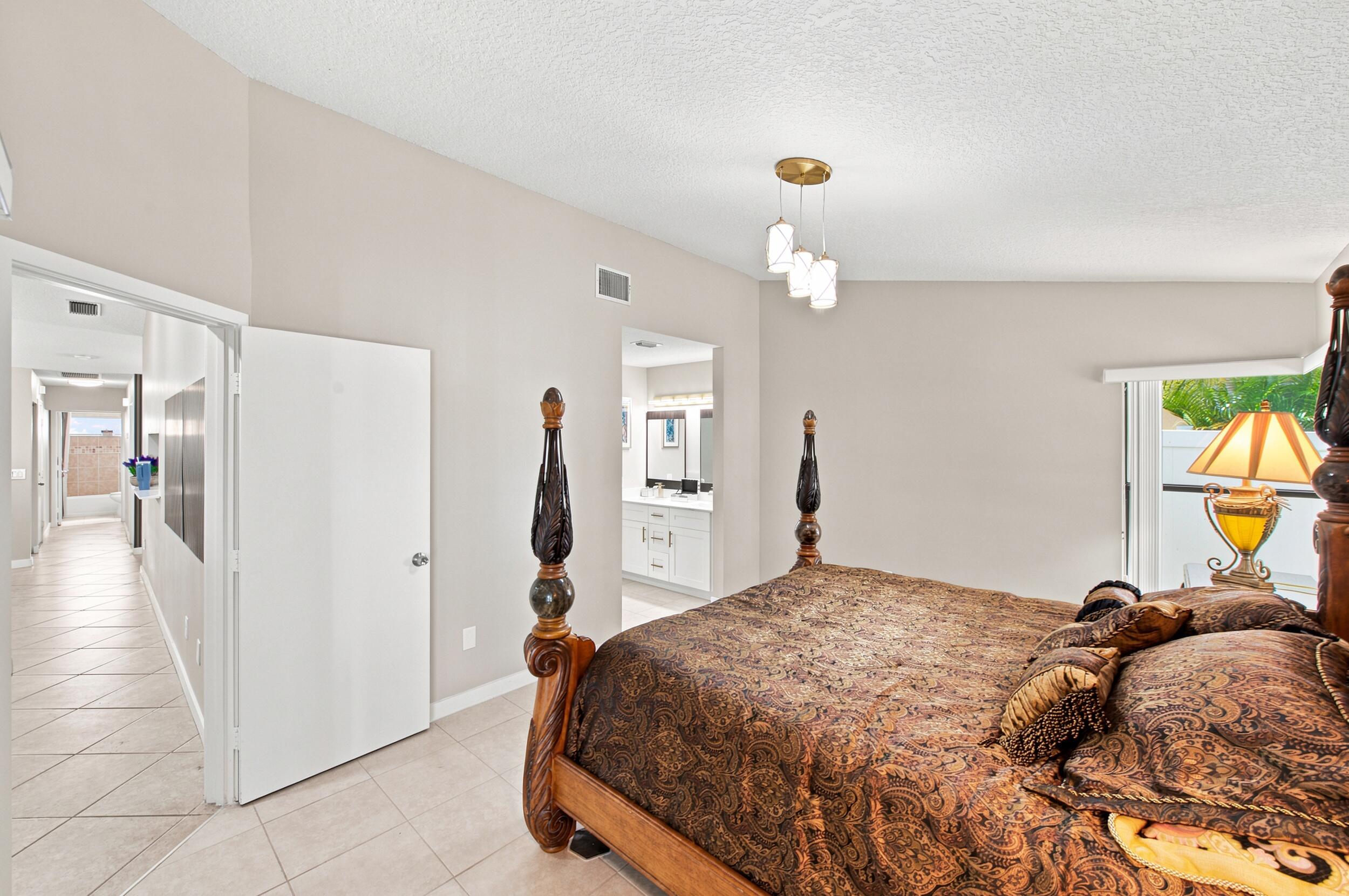 LAKESIDE GREEN 8 - Residential