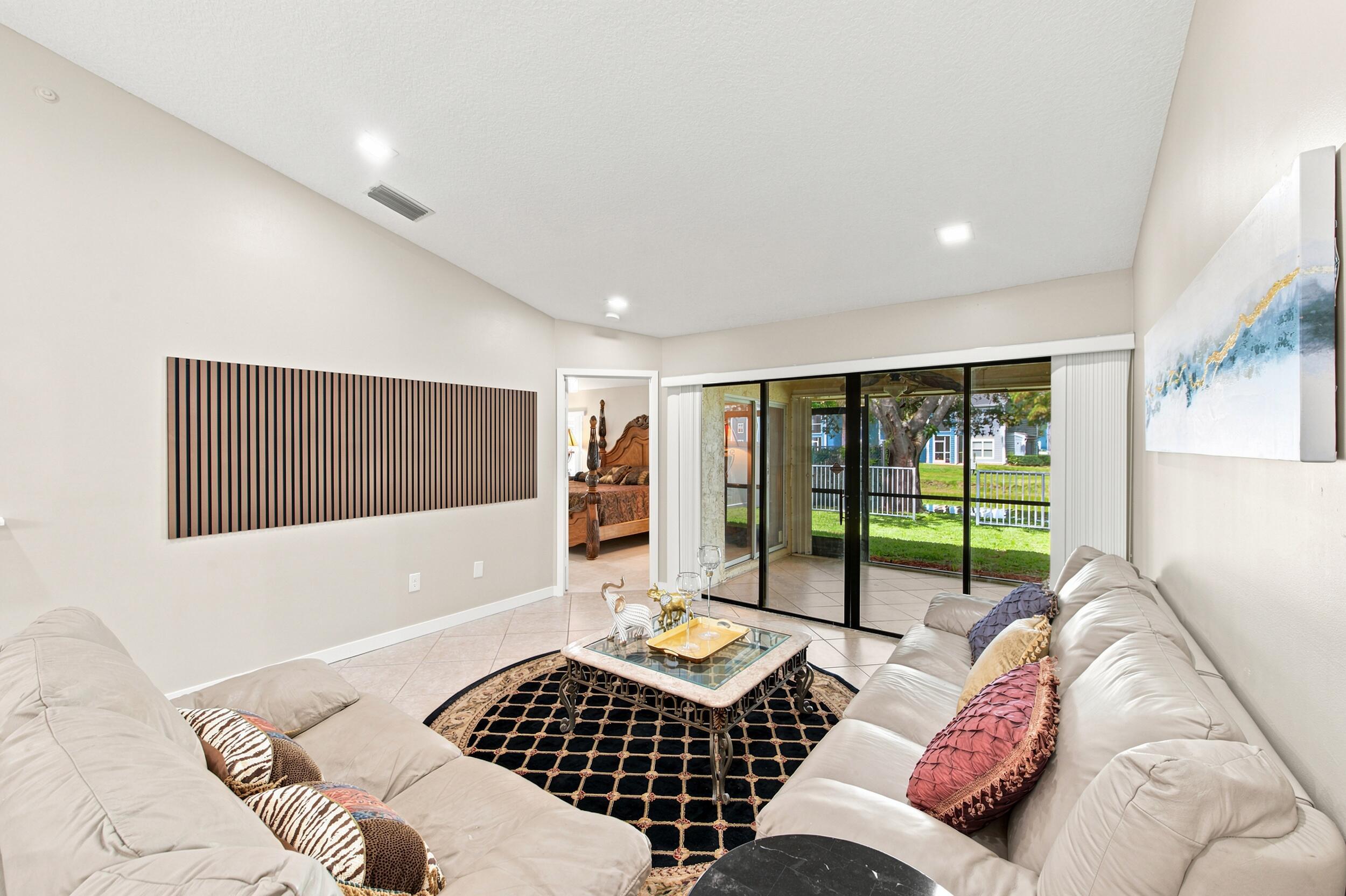 LAKESIDE GREEN 8 - Residential