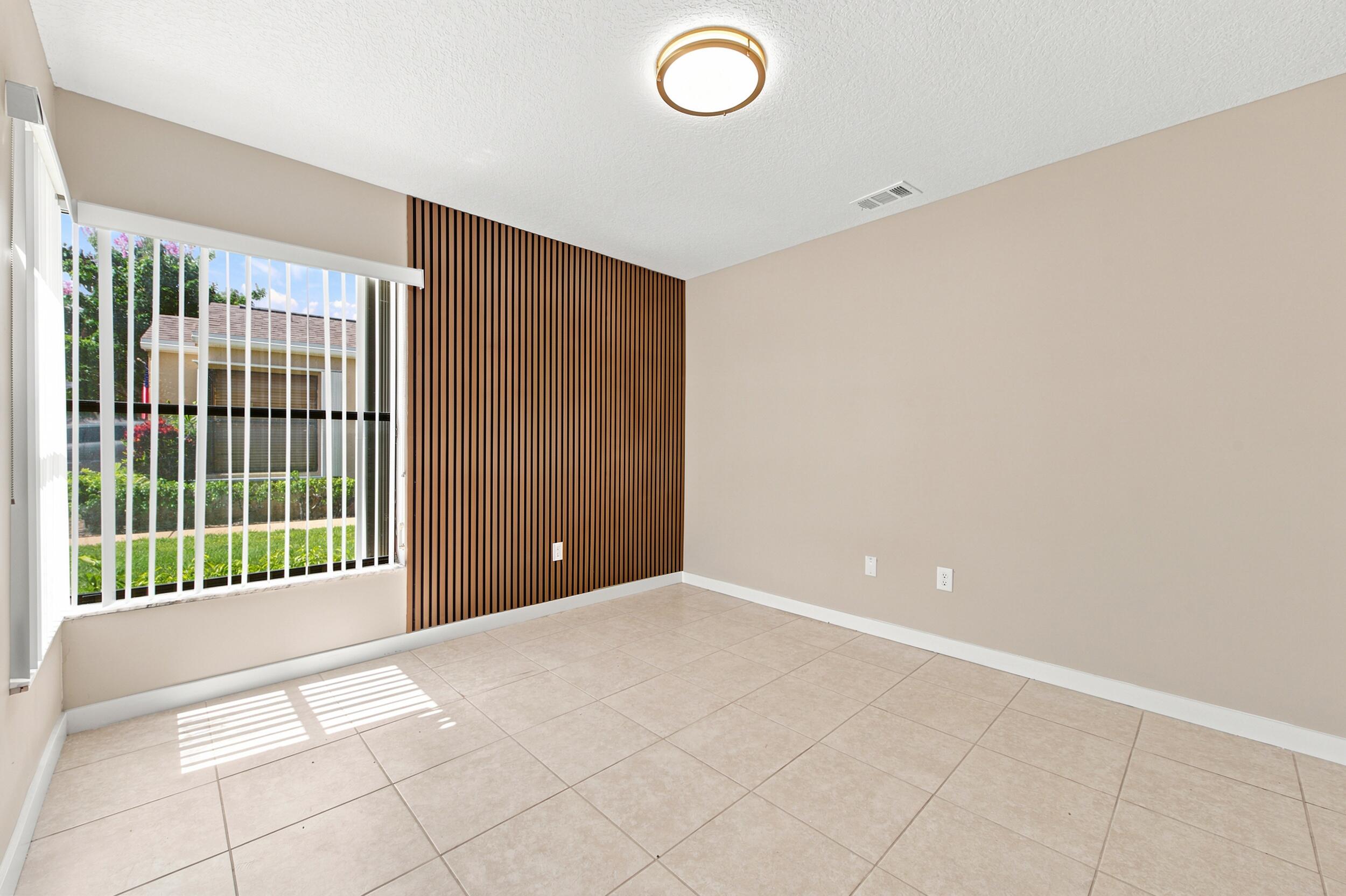 LAKESIDE GREEN 8 - Residential