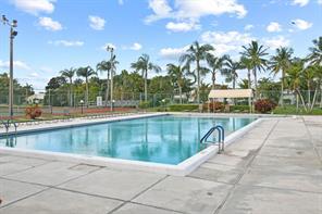 LAKESIDE GREEN 8 - Residential