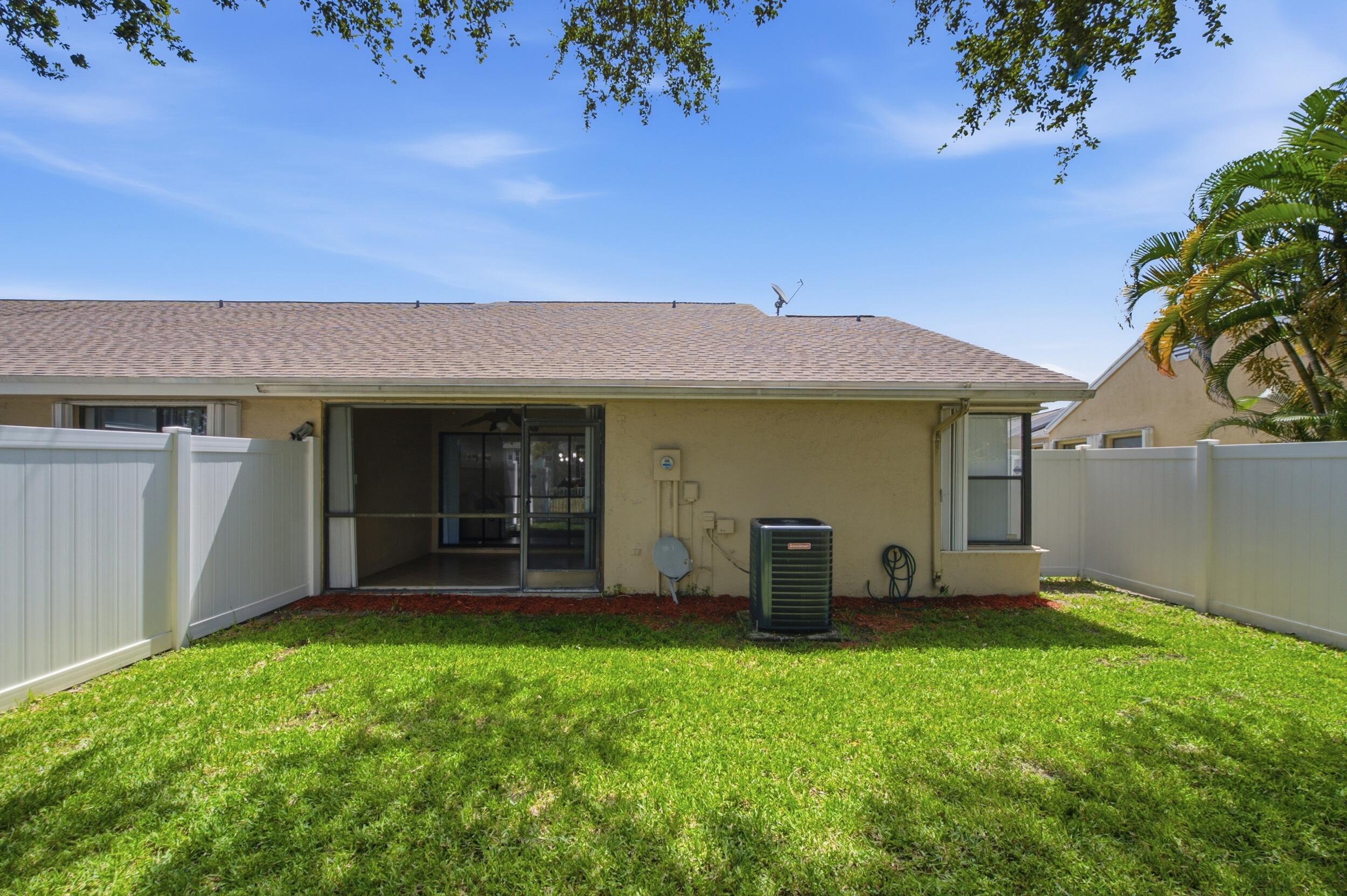 LAKESIDE GREEN 8 - Residential