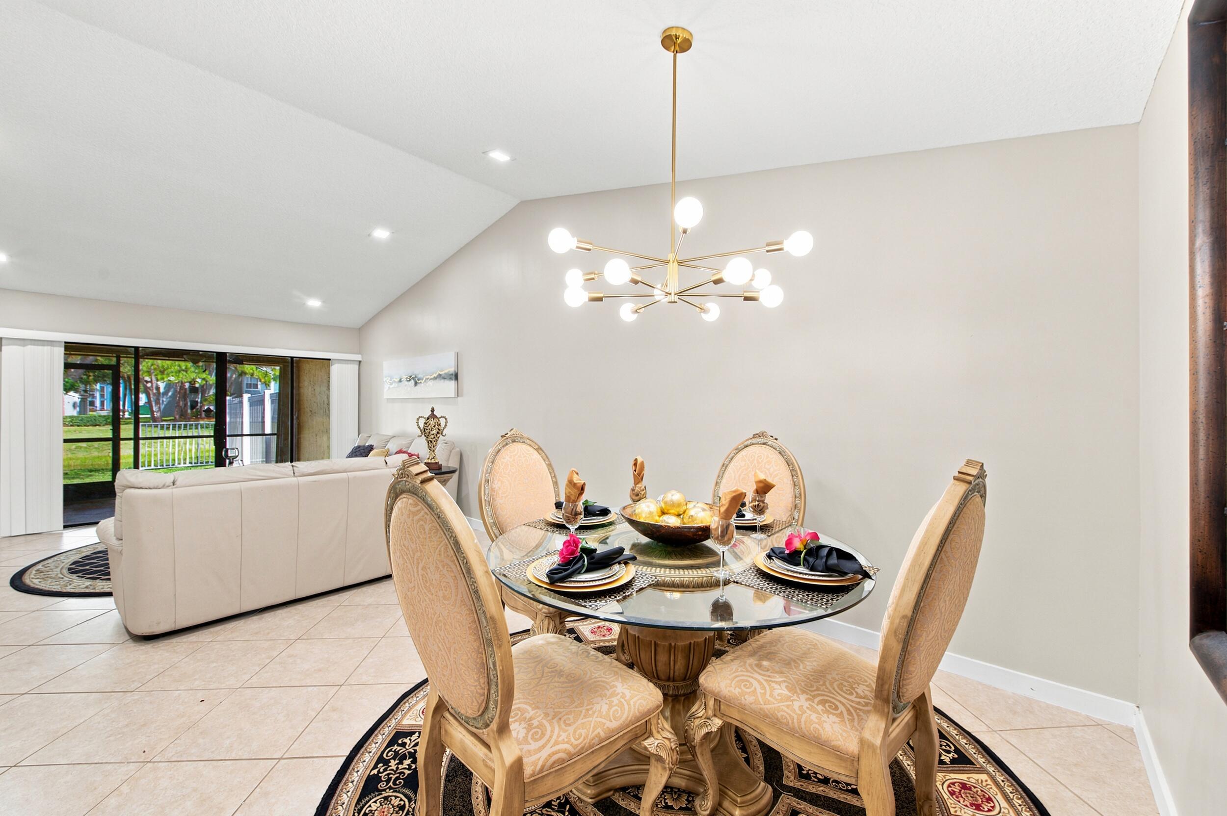 LAKESIDE GREEN 8 - Residential