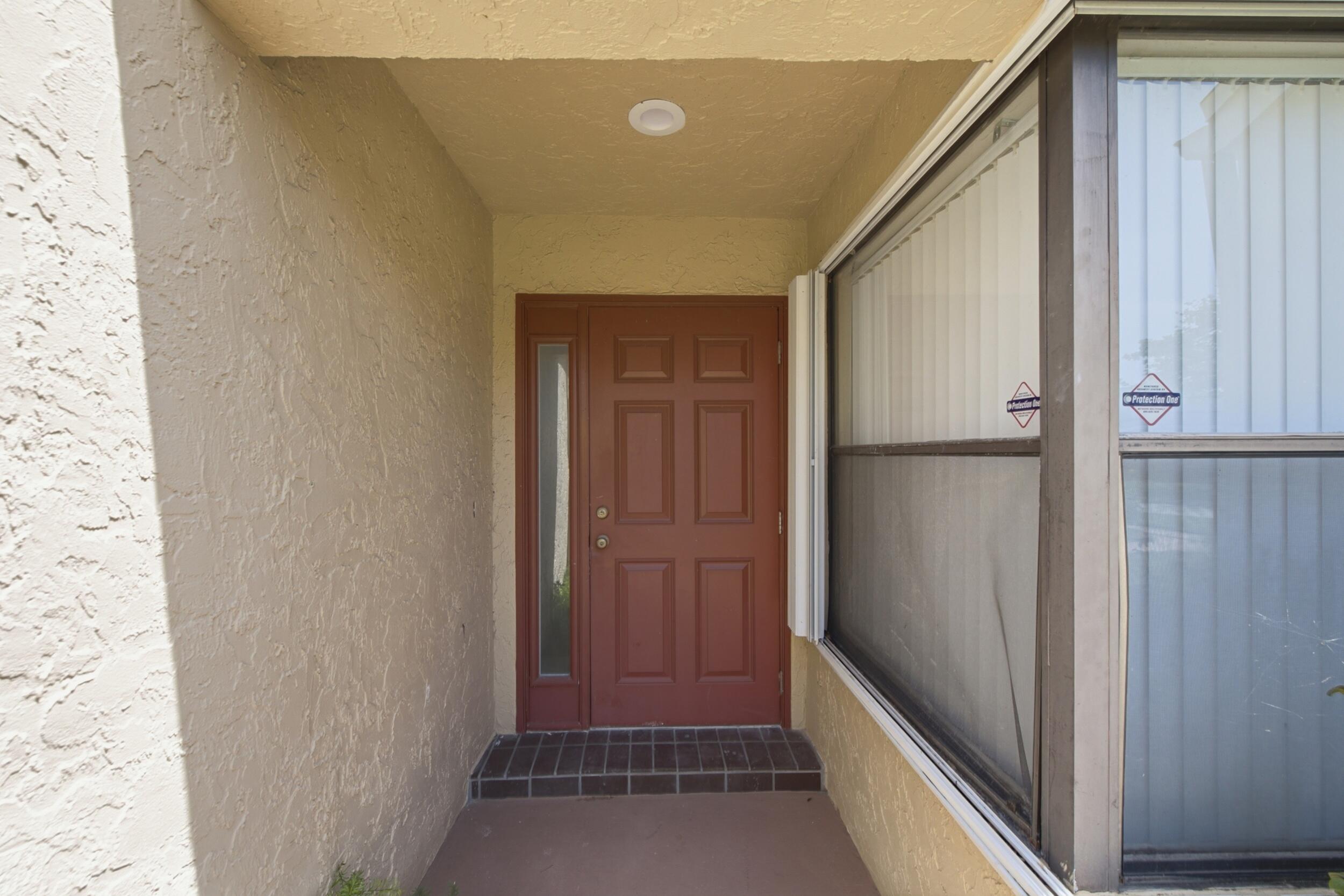 LAKESIDE GREEN 8 - Residential