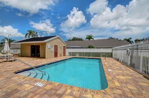 LAKESIDE GREEN 8 - Residential