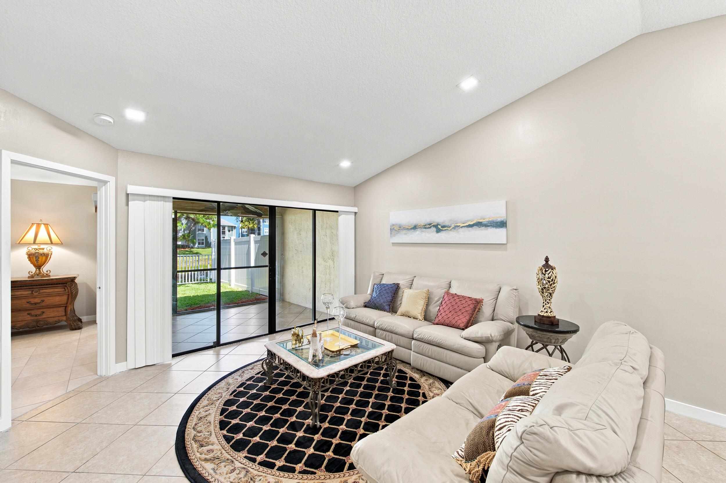LAKESIDE GREEN 8 - Residential