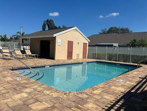 LAKESIDE GREEN 8 - Residential