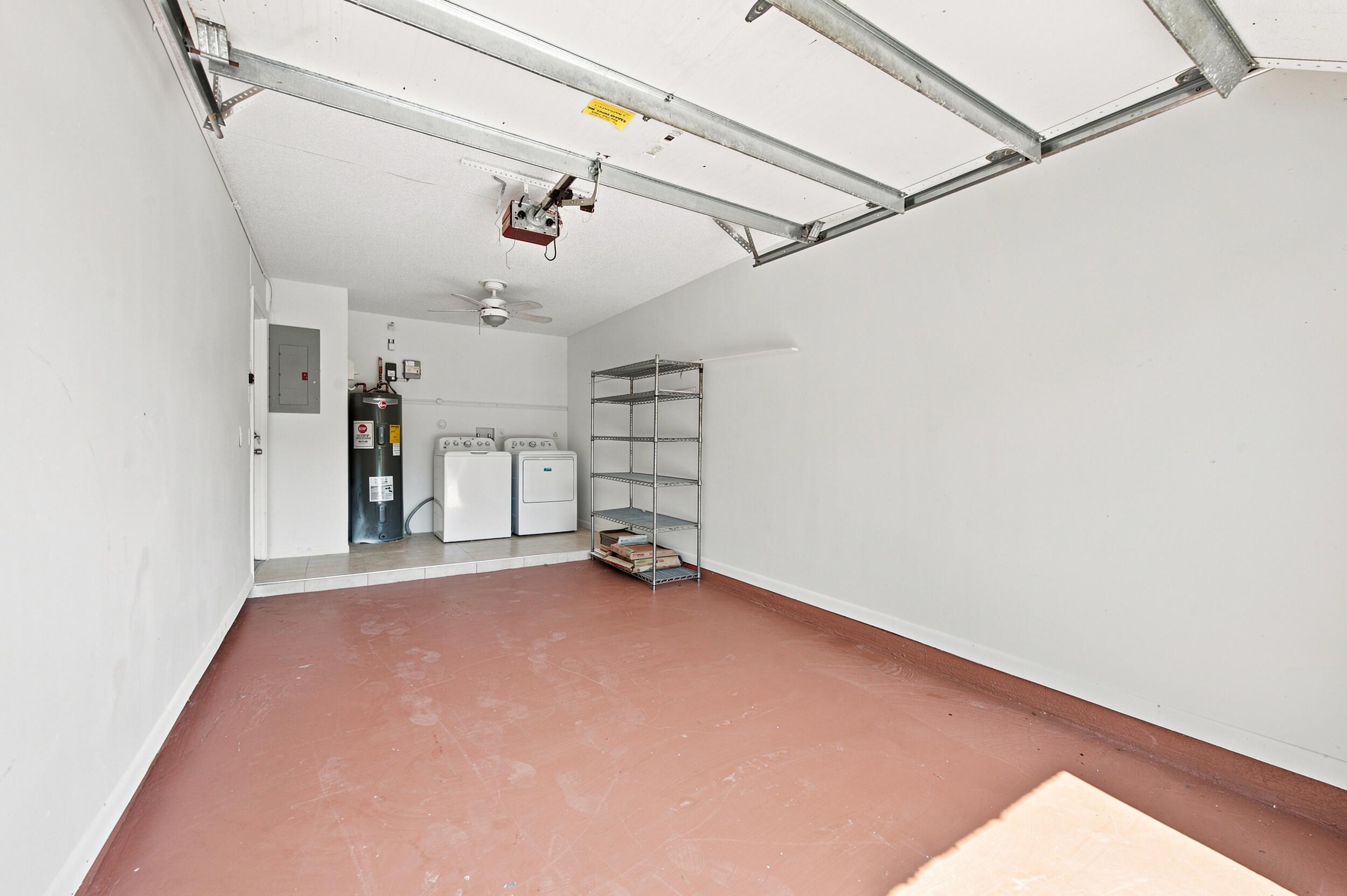 LAKESIDE GREEN 8 - Residential