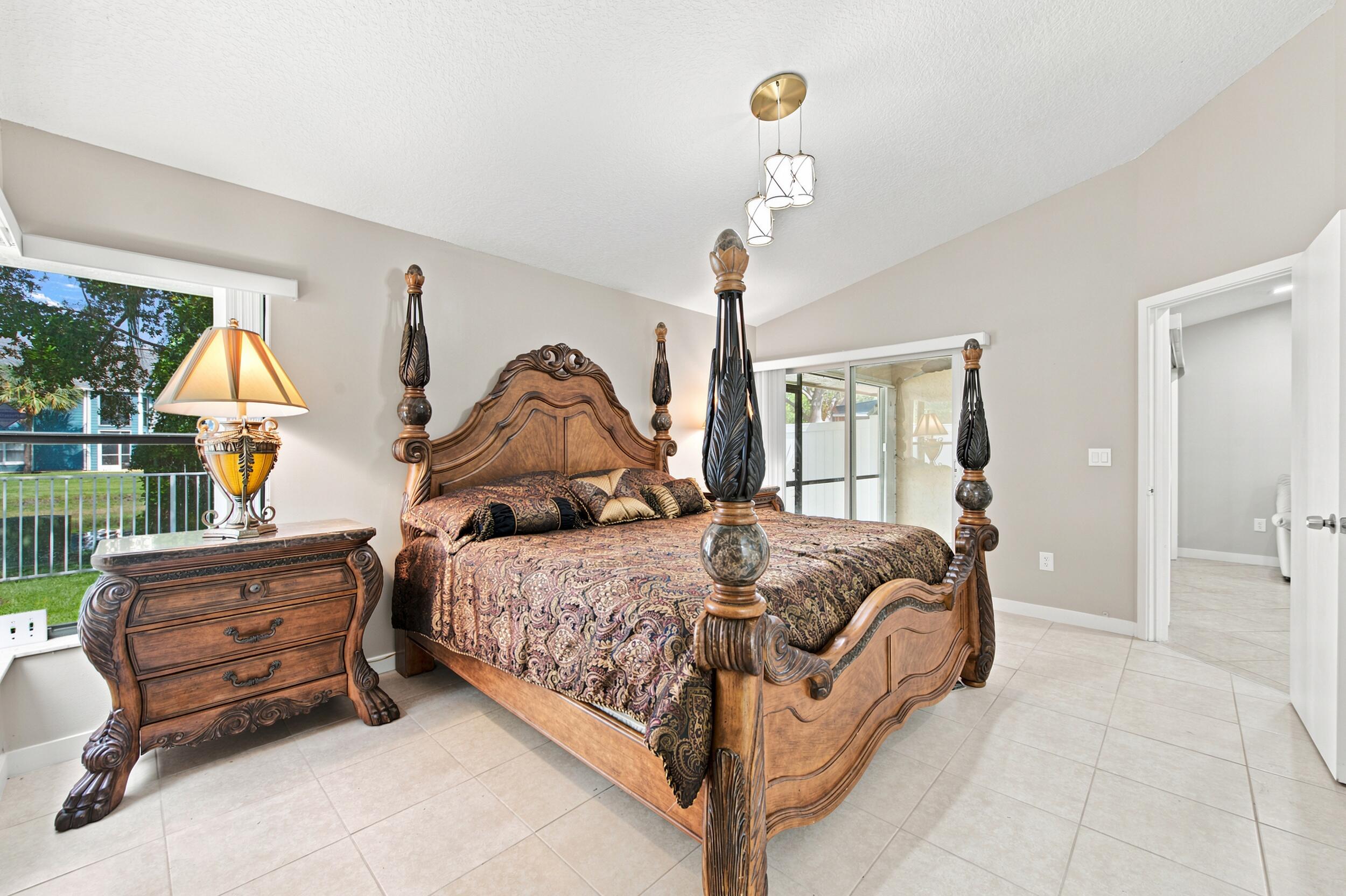 LAKESIDE GREEN 8 - Residential