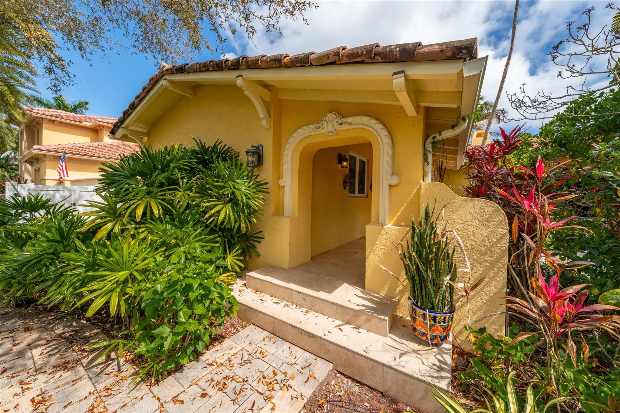 STILWELL ISLES - Residential Lease