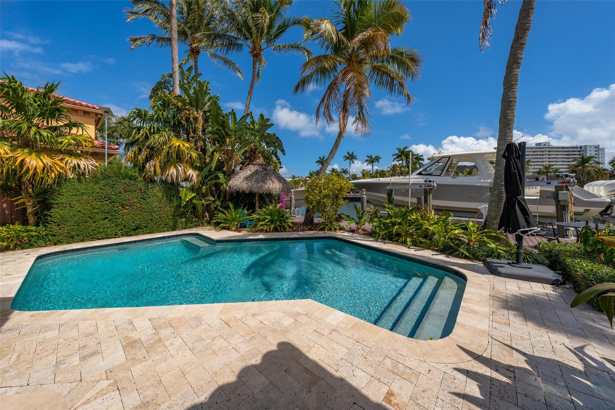 STILWELL ISLES - Residential Lease