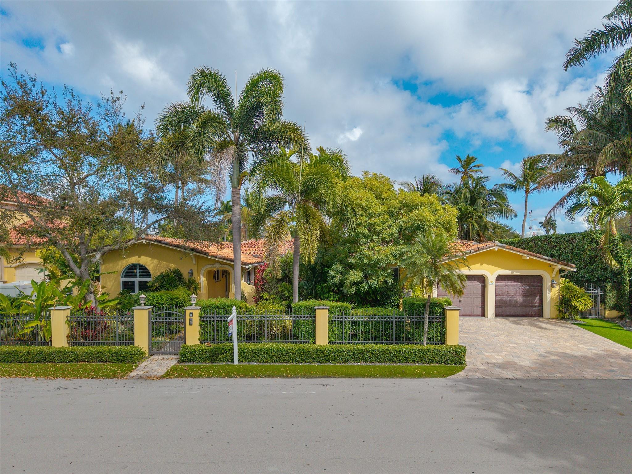 STILWELL ISLES - Residential Lease