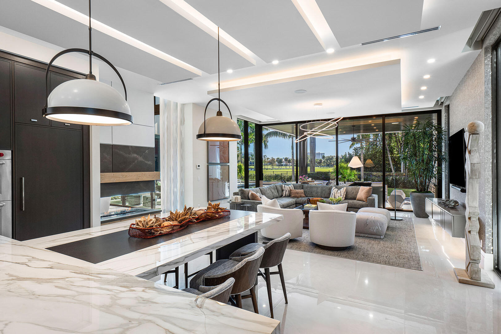 ROYAL PALM YACHT & COUNTRY CLUB - Residential