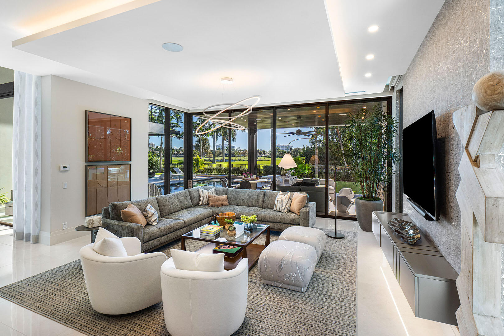 ROYAL PALM YACHT & COUNTRY CLUB - Residential