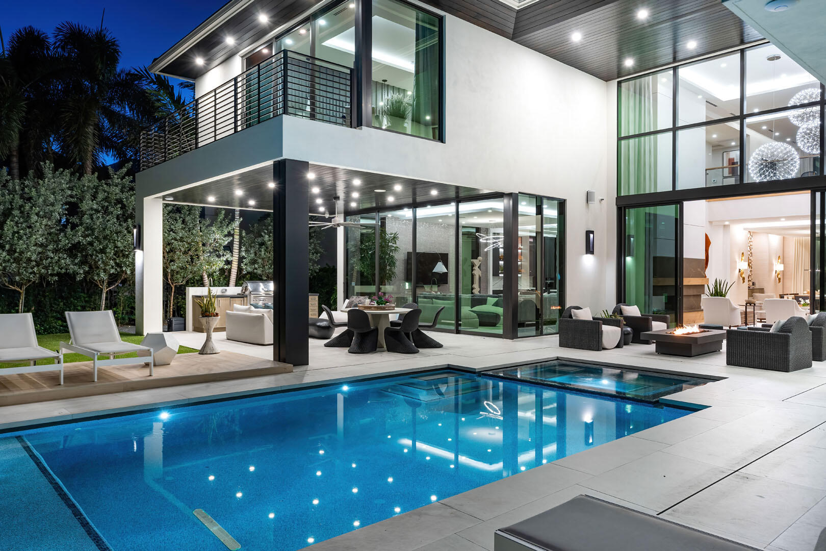 ROYAL PALM YACHT & COUNTRY CLUB - Residential