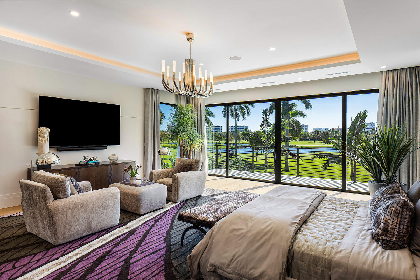 ROYAL PALM YACHT & COUNTRY CLUB - Residential