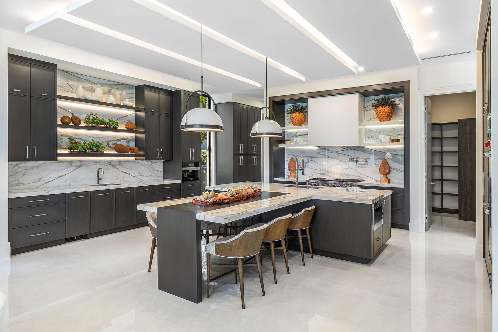 ROYAL PALM YACHT & COUNTRY CLUB - Residential