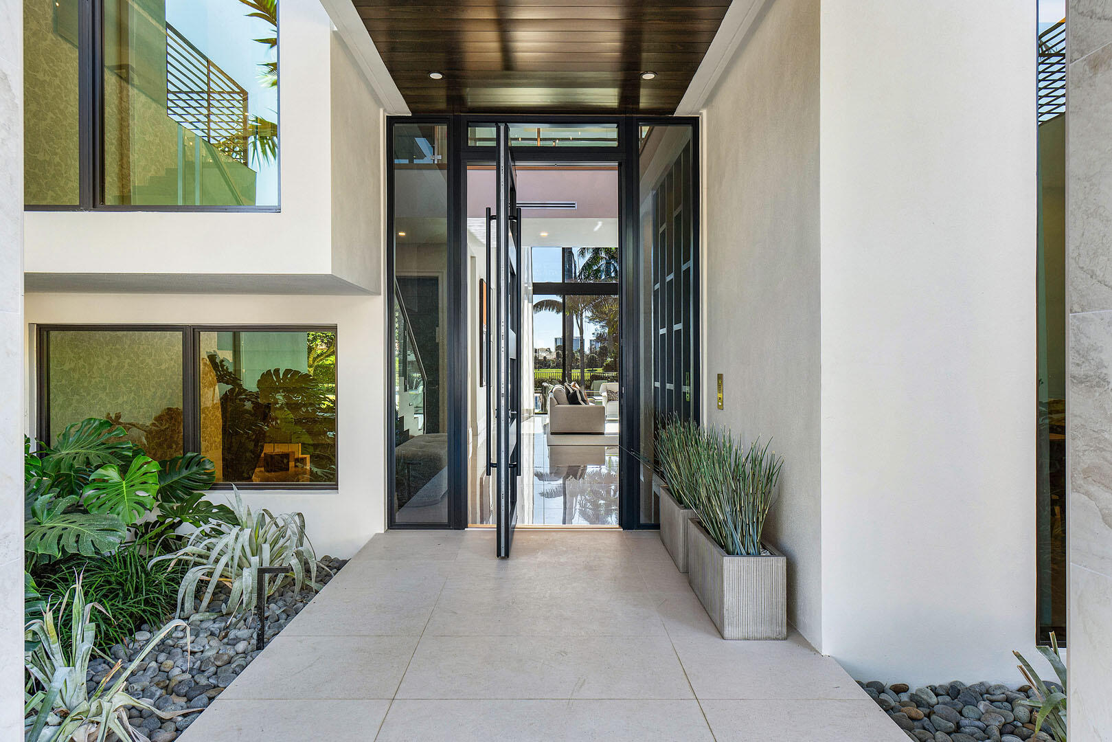 ROYAL PALM YACHT & COUNTRY CLUB - Residential