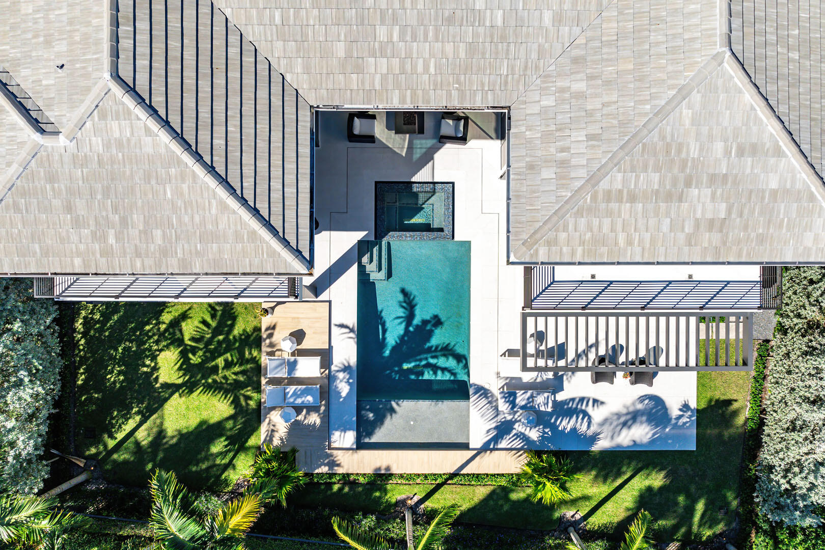 ROYAL PALM YACHT & COUNTRY CLUB - Residential