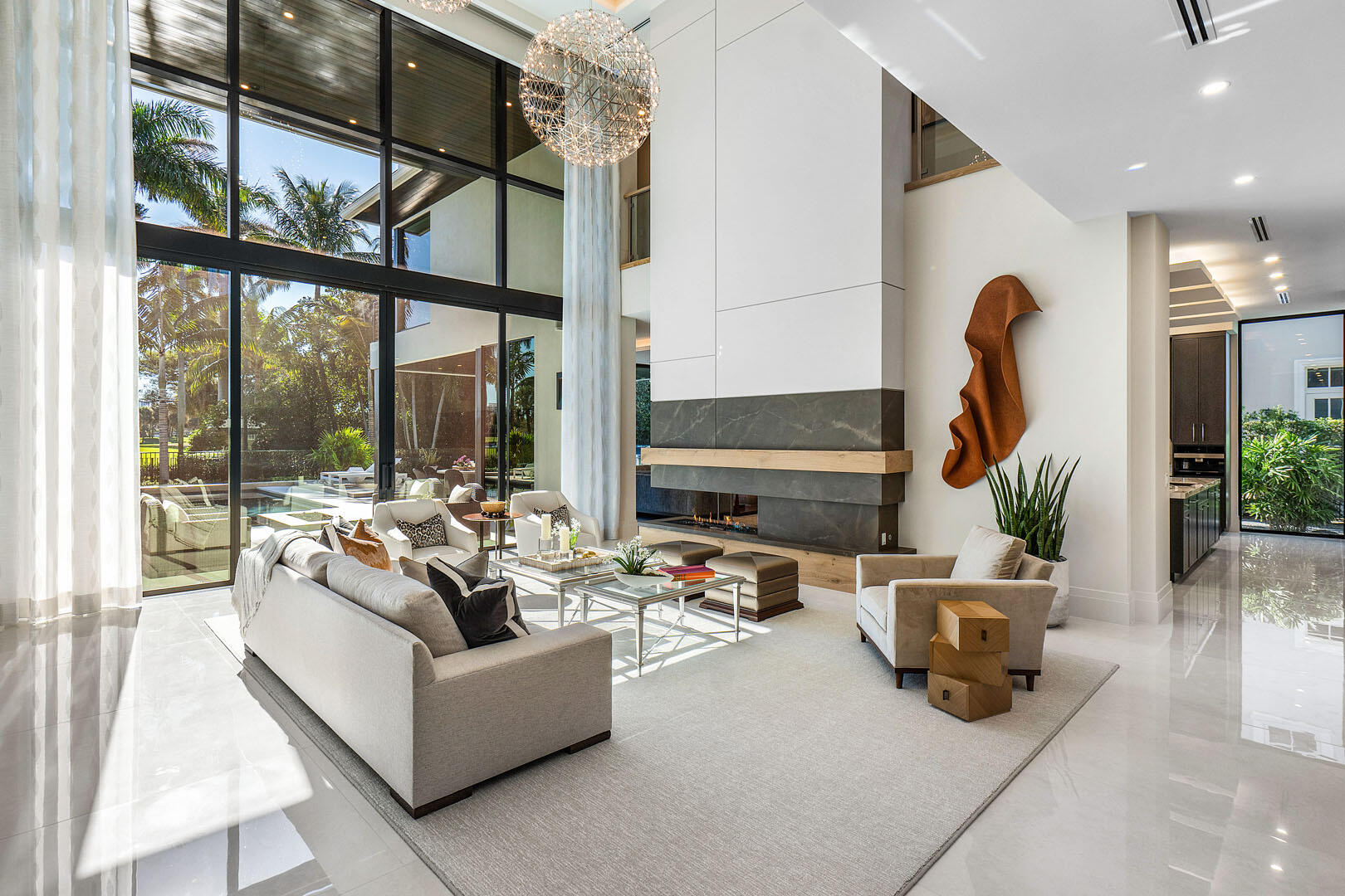 ROYAL PALM YACHT & COUNTRY CLUB - Residential