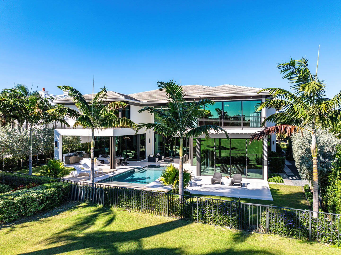 ROYAL PALM YACHT & COUNTRY CLUB - Residential