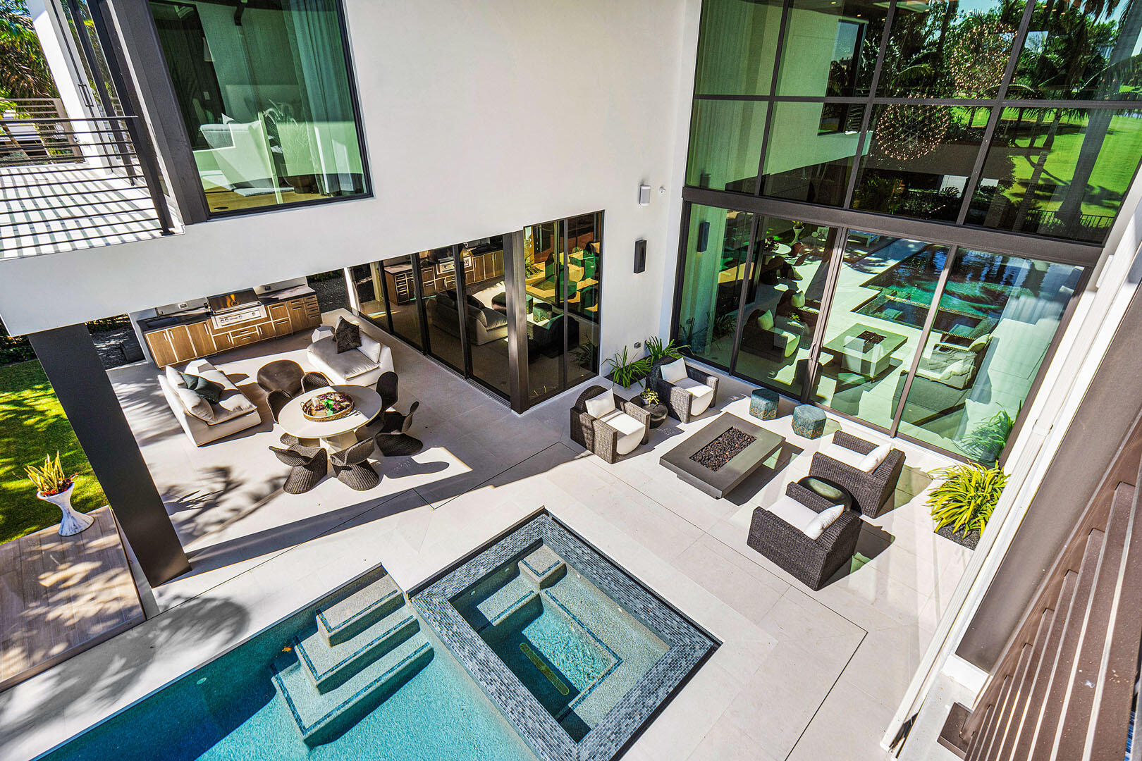 ROYAL PALM YACHT & COUNTRY CLUB - Residential