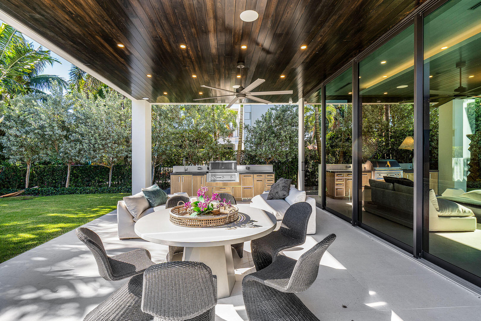 ROYAL PALM YACHT & COUNTRY CLUB - Residential