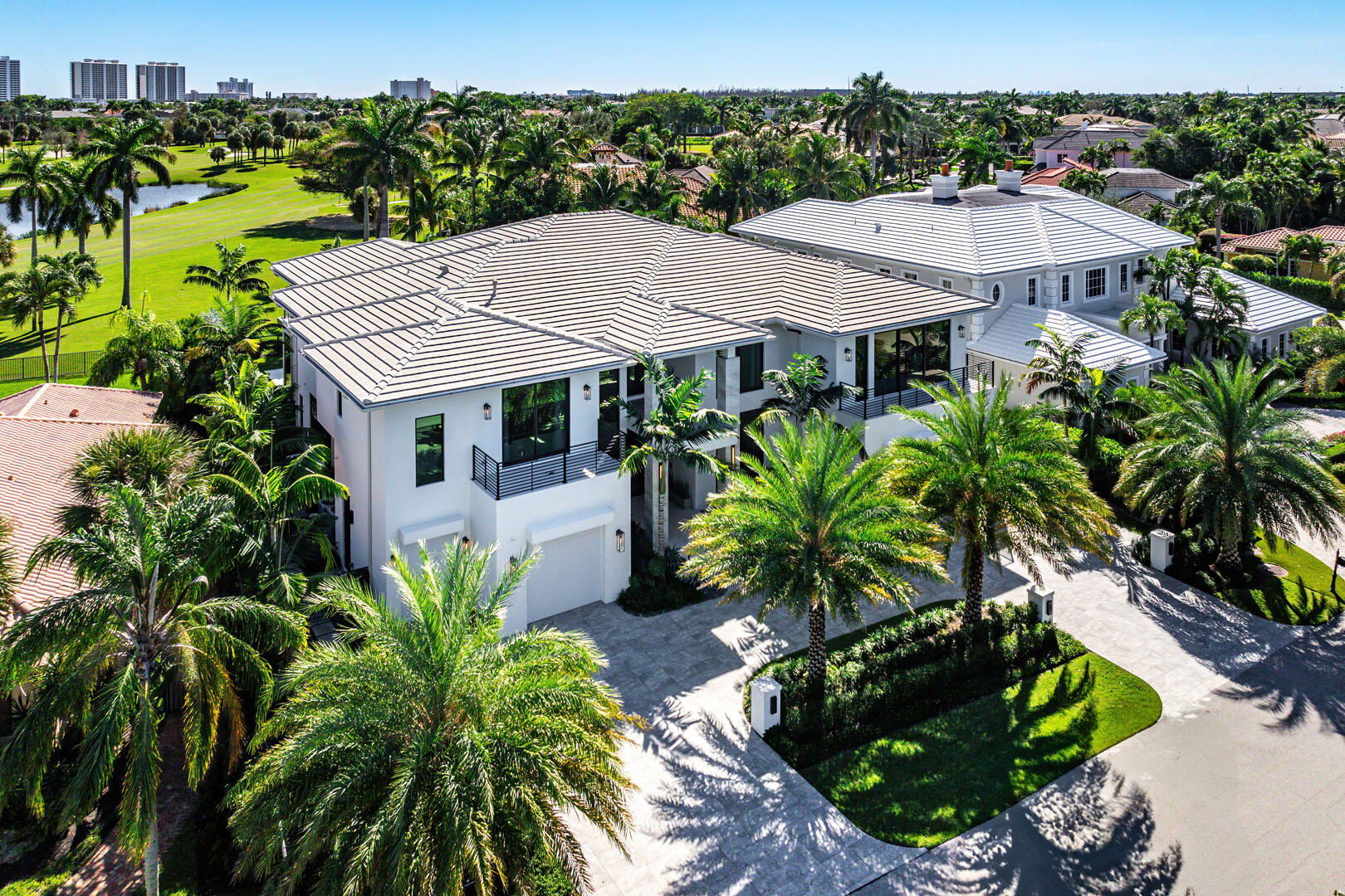 ROYAL PALM YACHT & COUNTRY CLUB - Residential