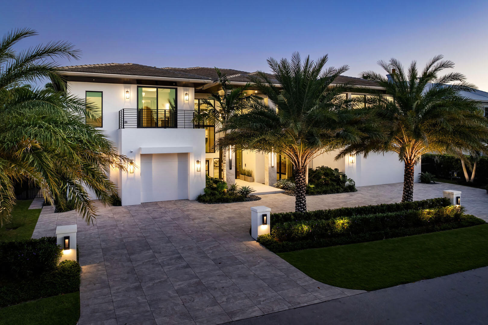 ROYAL PALM YACHT & COUNTRY CLUB - Residential