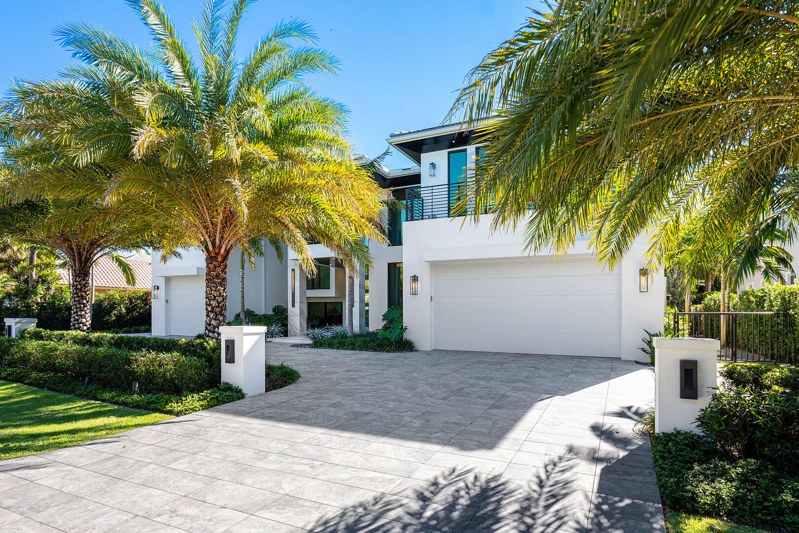 ROYAL PALM YACHT & COUNTRY CLUB - Residential