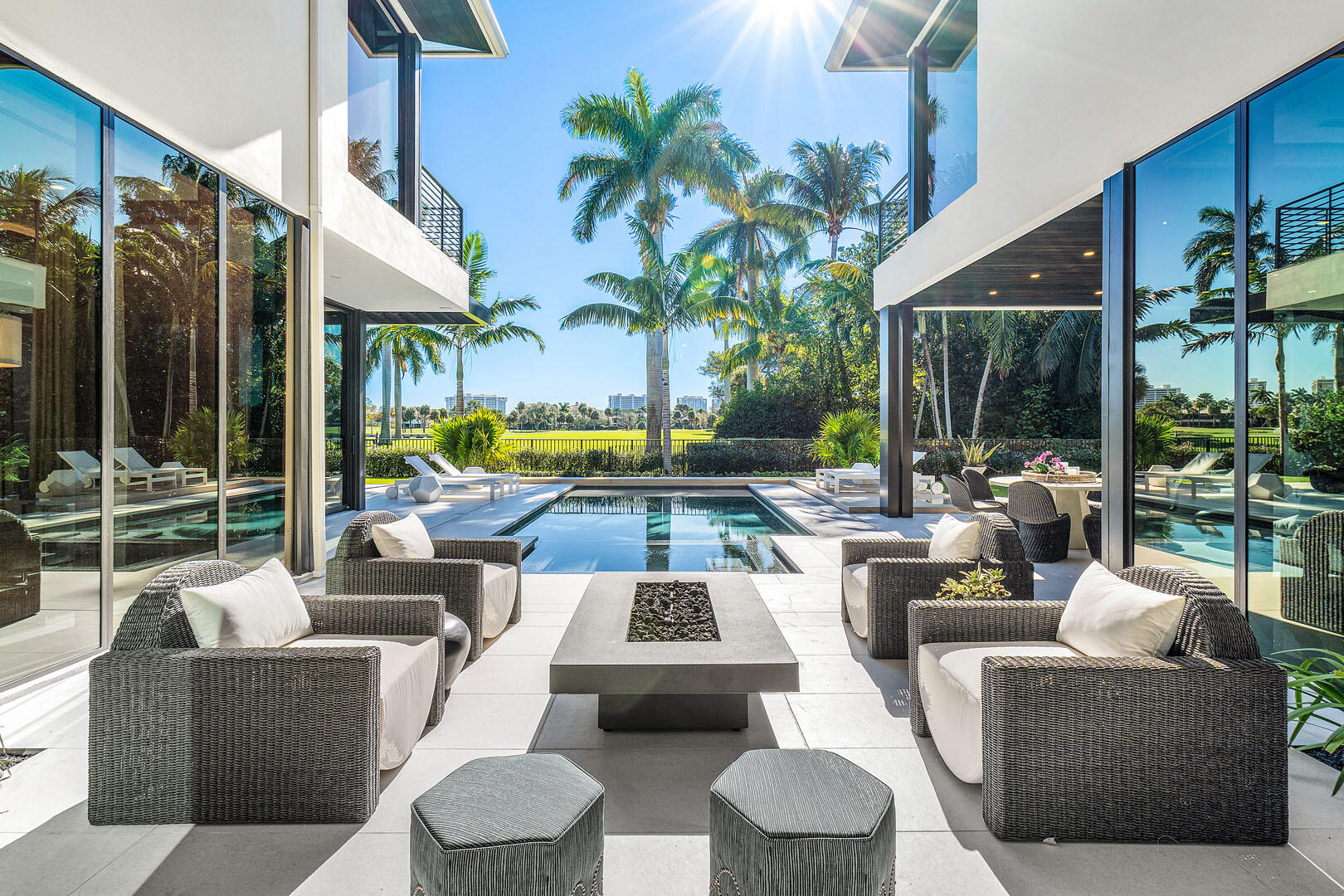 ROYAL PALM YACHT & COUNTRY CLUB - Residential