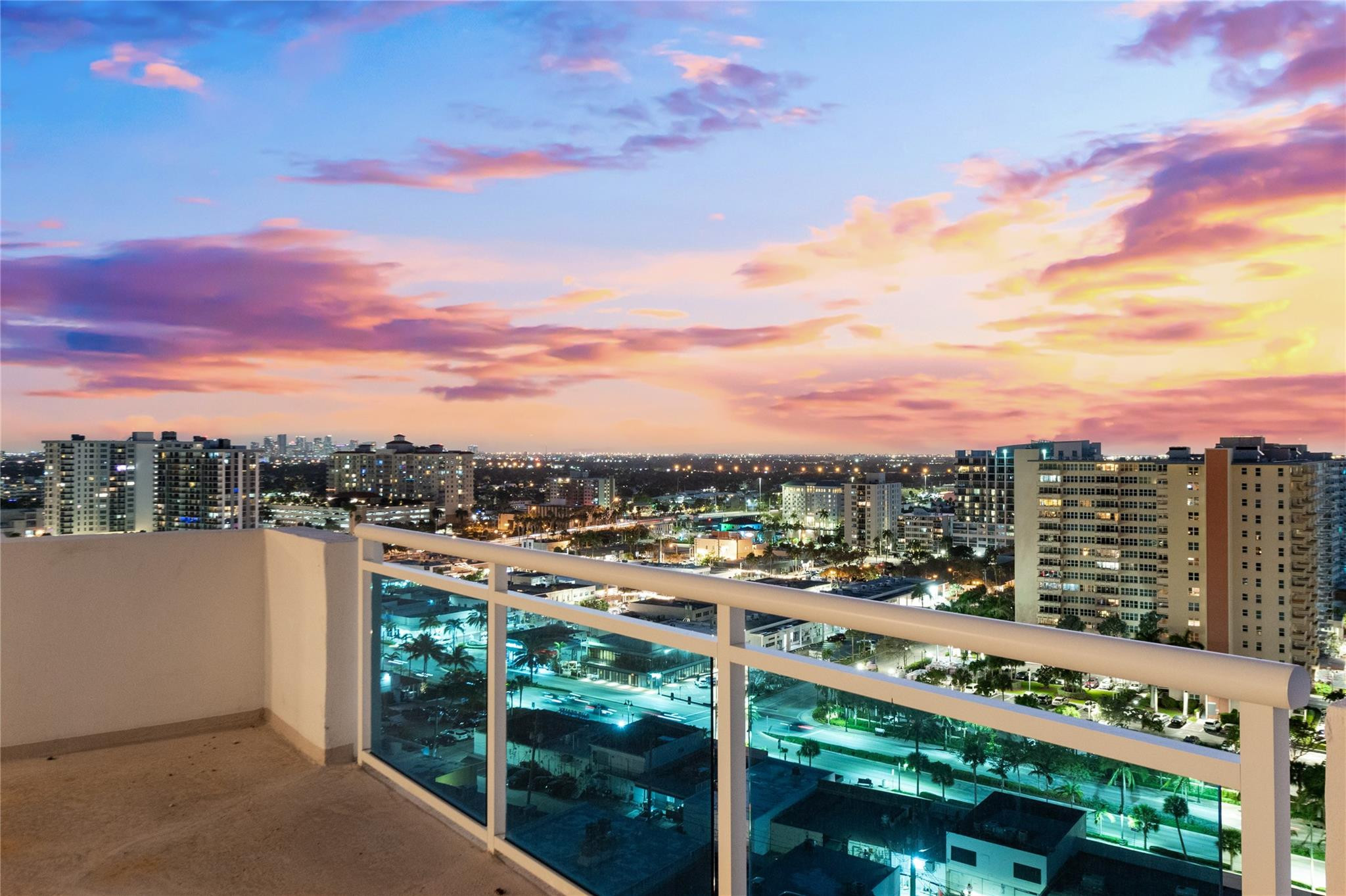 THE COMMODORE CONDOMINIUM - Residential