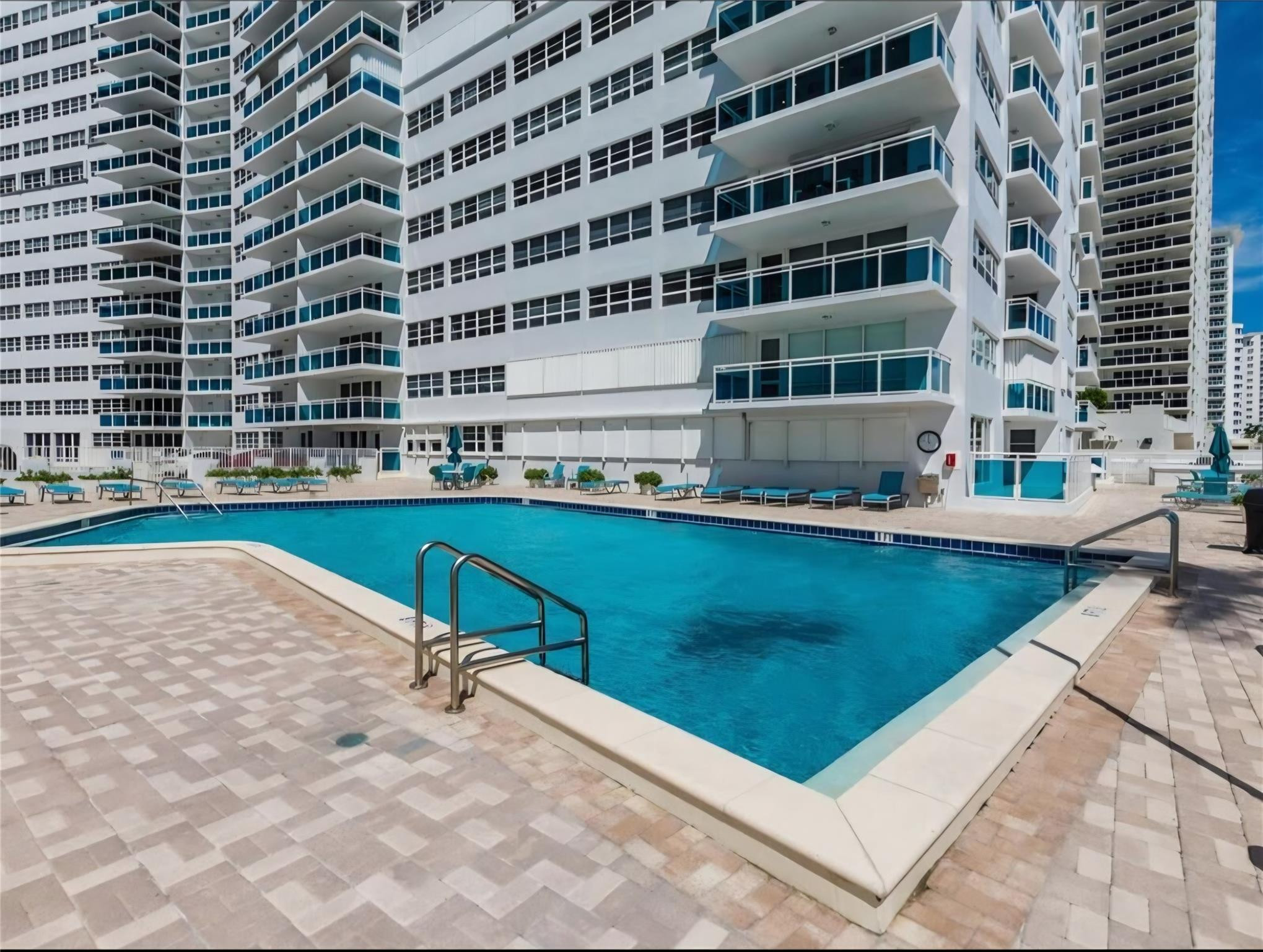 THE COMMODORE CONDOMINIUM - Residential