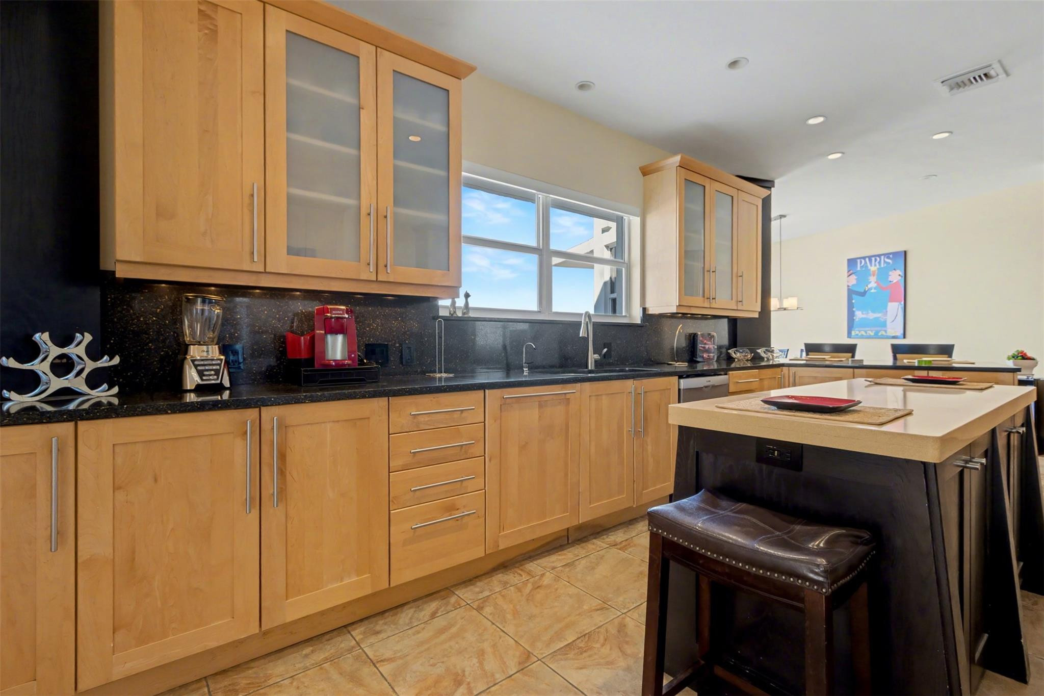 THE COMMODORE CONDOMINIUM - Residential
