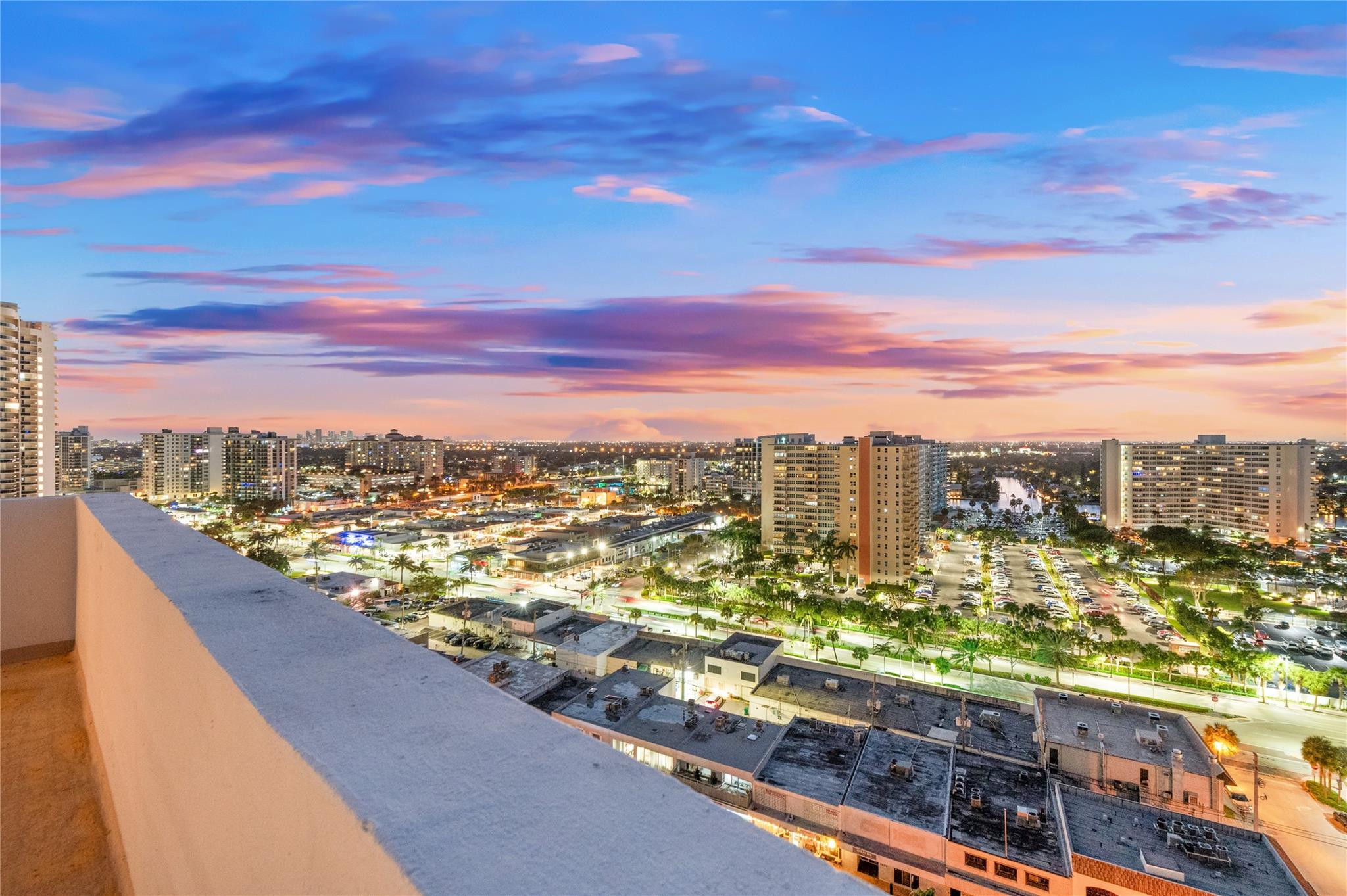 THE COMMODORE CONDOMINIUM - Residential