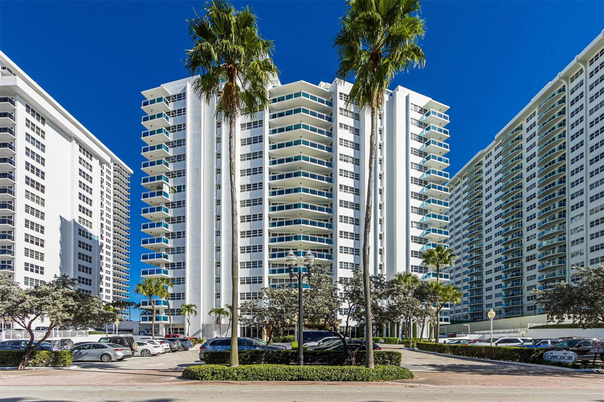 THE COMMODORE CONDOMINIUM - Residential