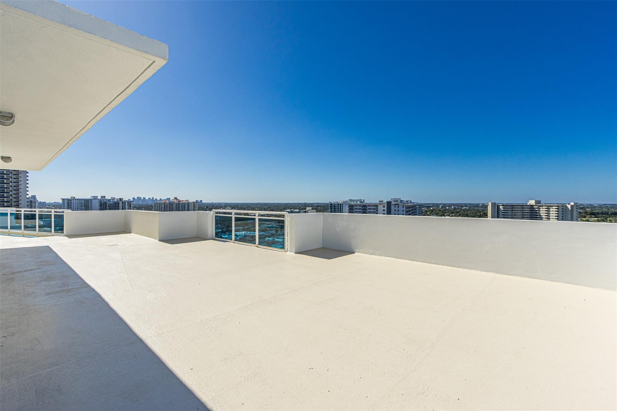 THE COMMODORE CONDOMINIUM - Residential