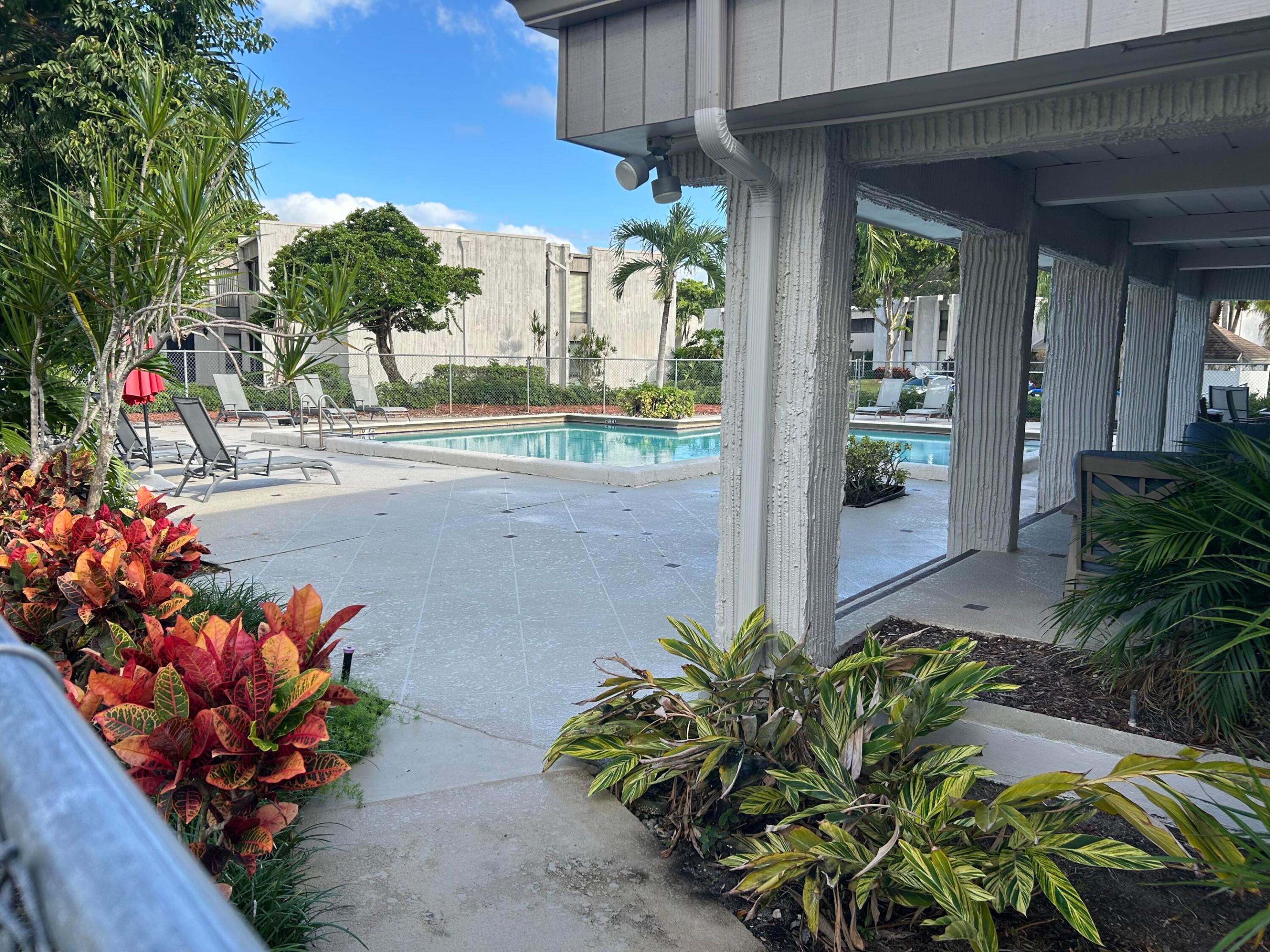WOODHAVEN CONDO - Residential Lease