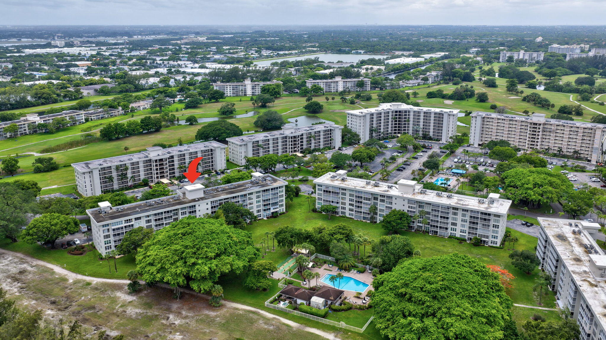 NO 17 PALM-AIRE COUNTRY CLUB - Residential