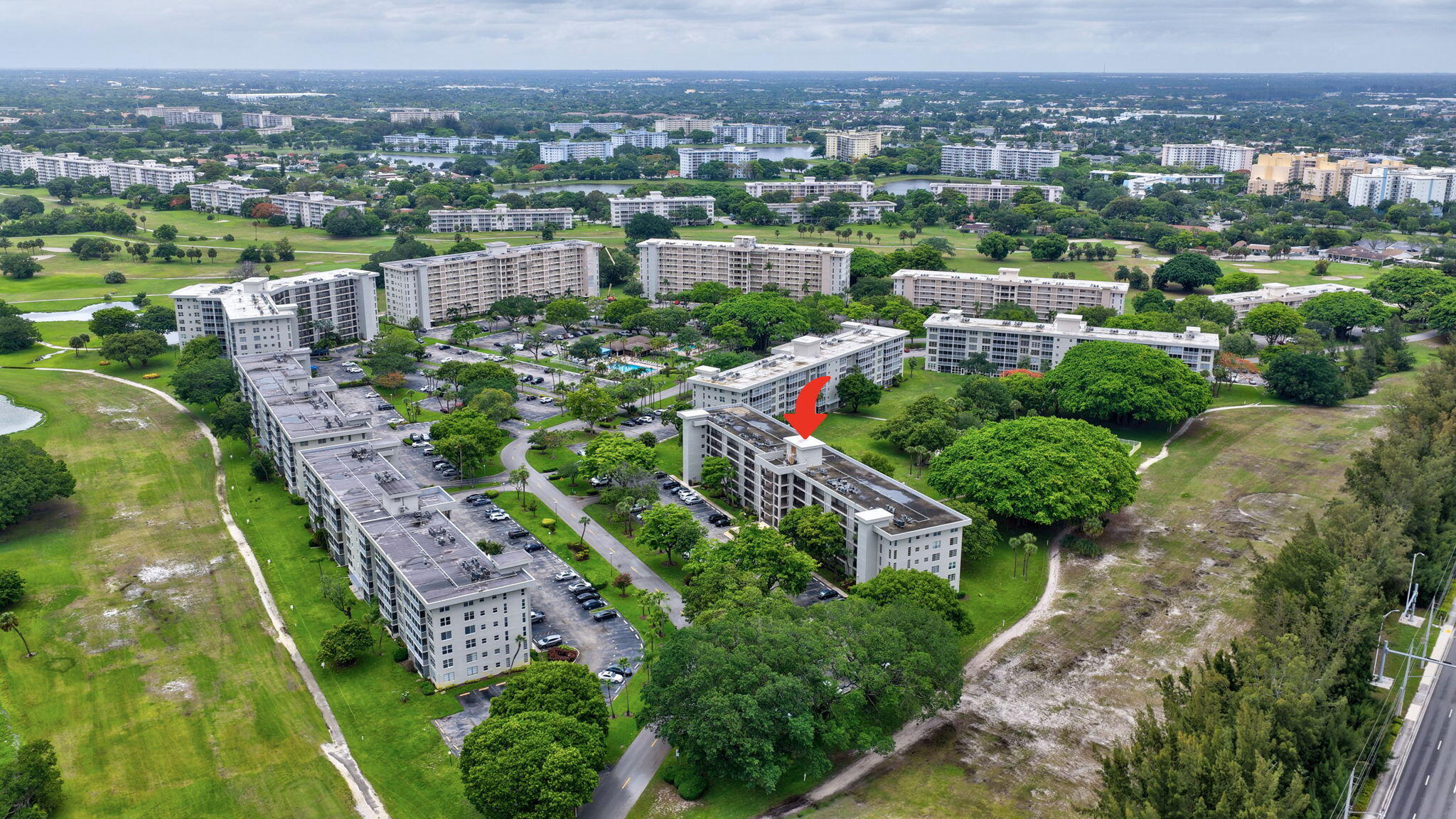 NO 17 PALM-AIRE COUNTRY CLUB - Residential