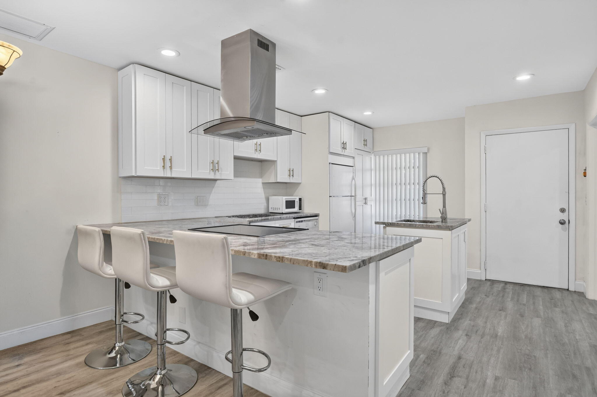BOCA LAKES CONDO - Residential