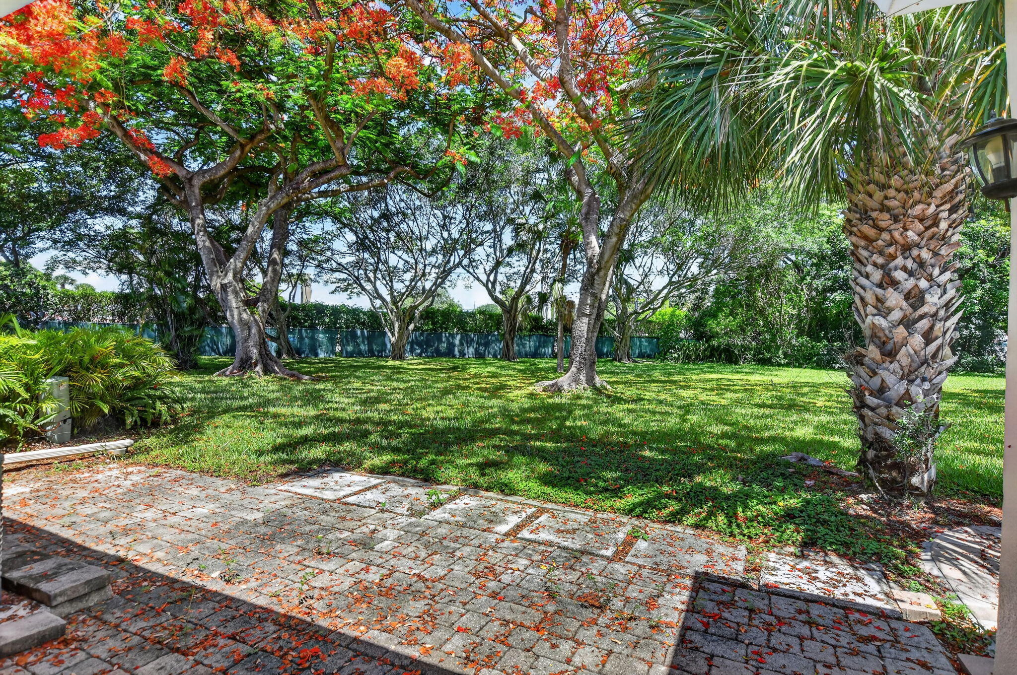BOCA LAKES CONDO - Residential