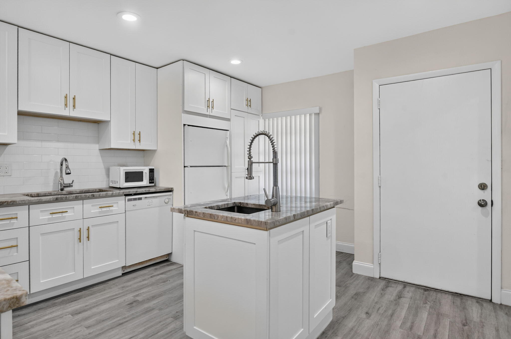 BOCA LAKES CONDO - Residential