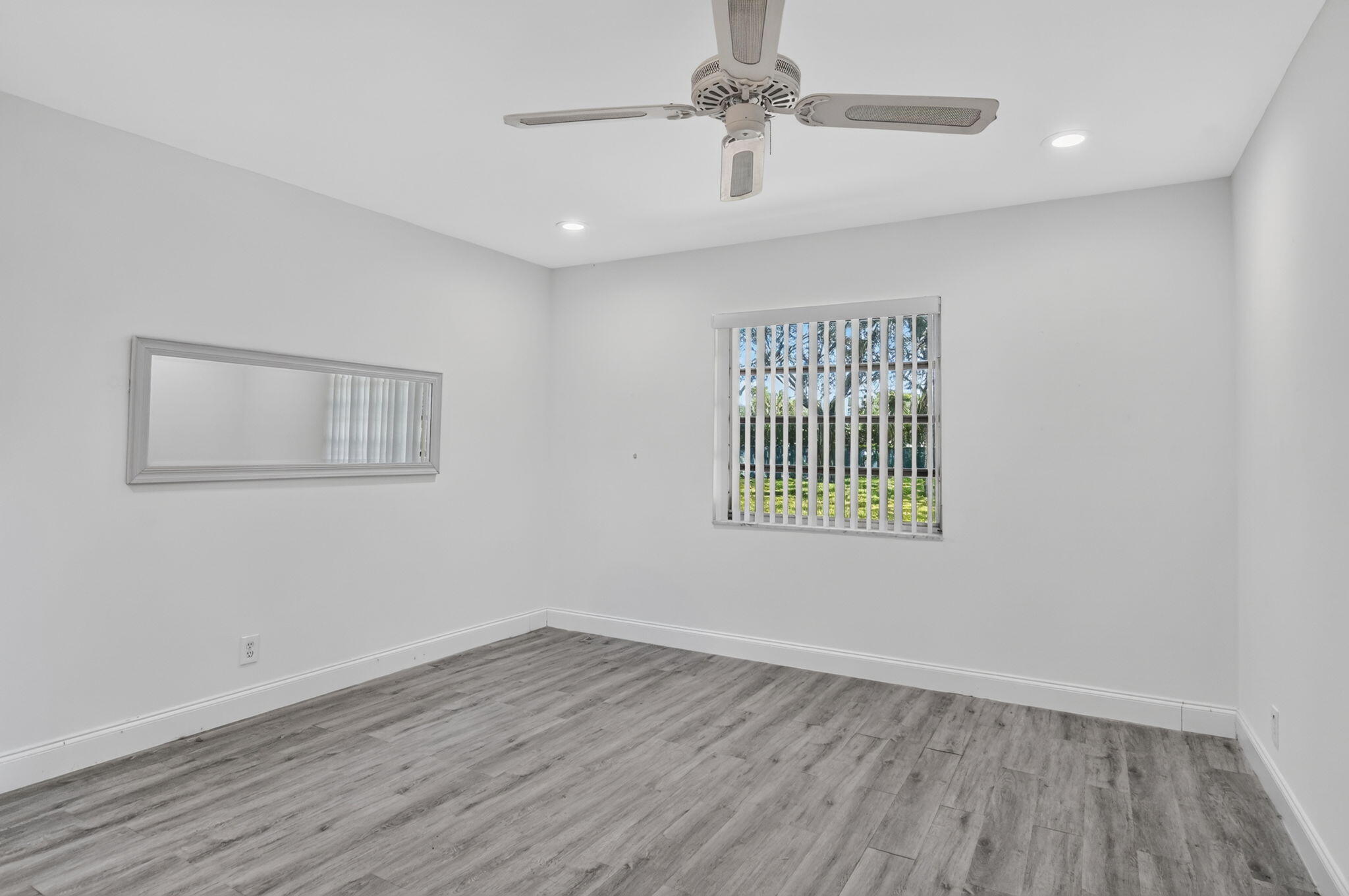 BOCA LAKES CONDO - Residential