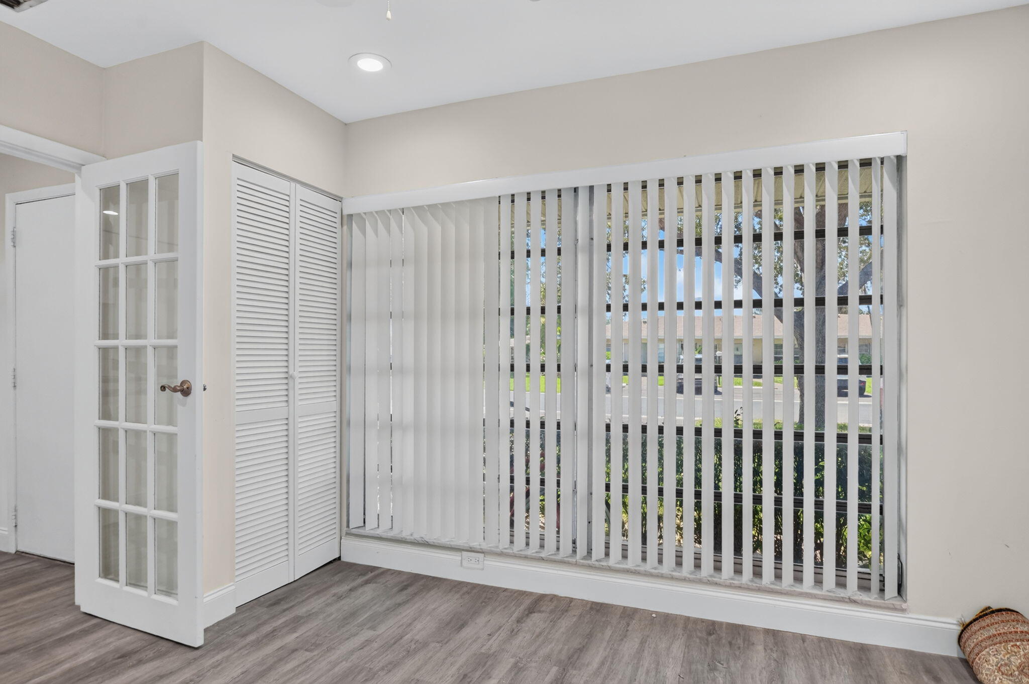 BOCA LAKES CONDO - Residential