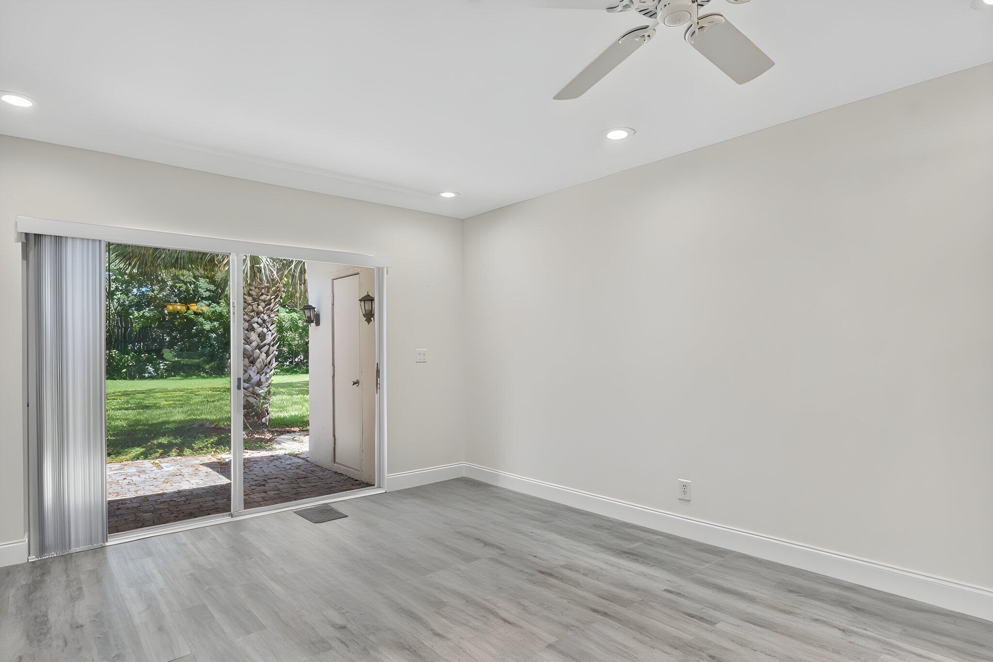 BOCA LAKES CONDO - Residential
